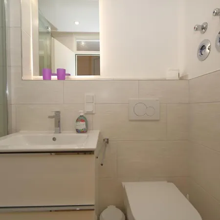 Haus-metropol-254-ob *